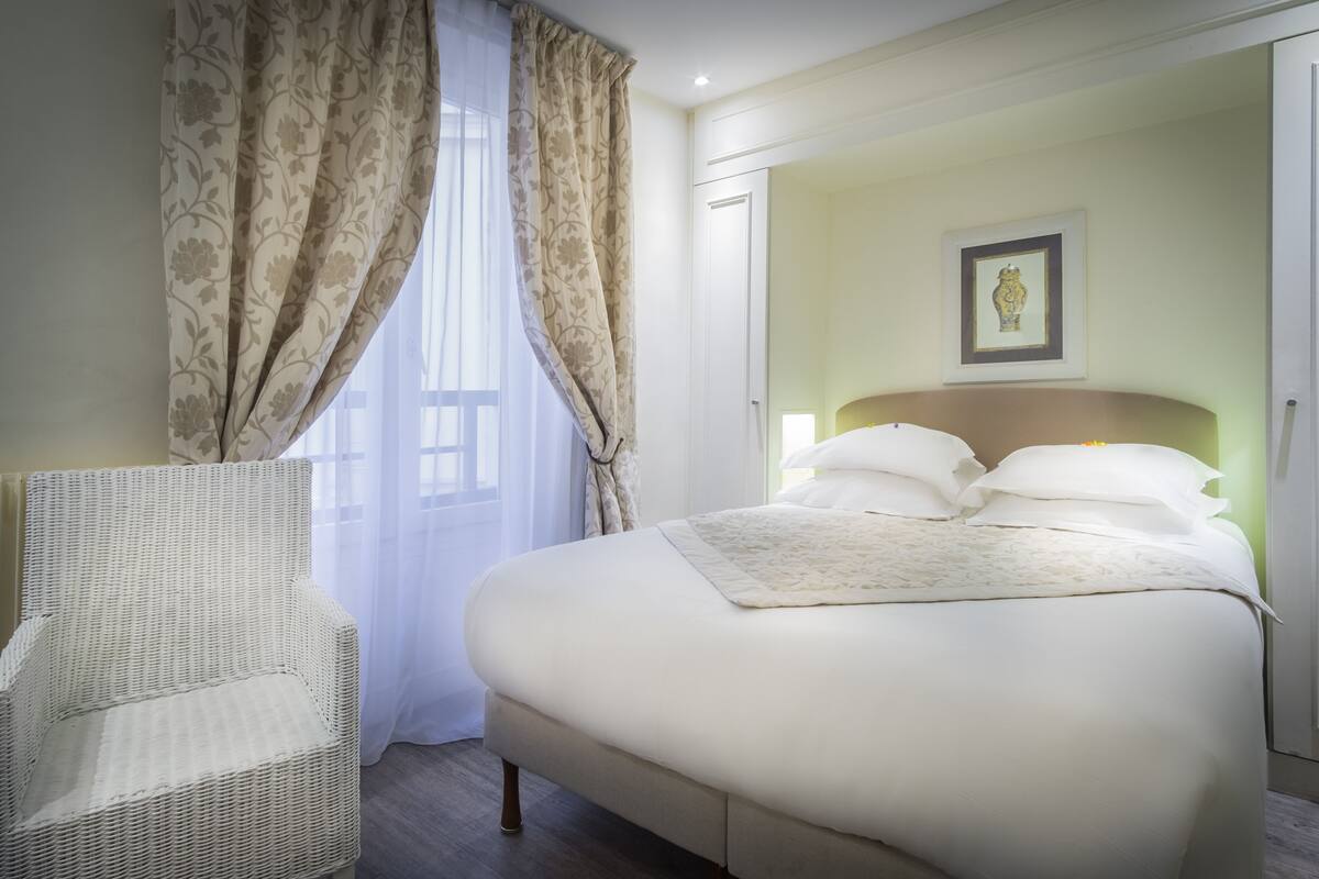 Doppia Comfort | Minibar, una cassaforte in camera, una scrivania, insonorizzazione