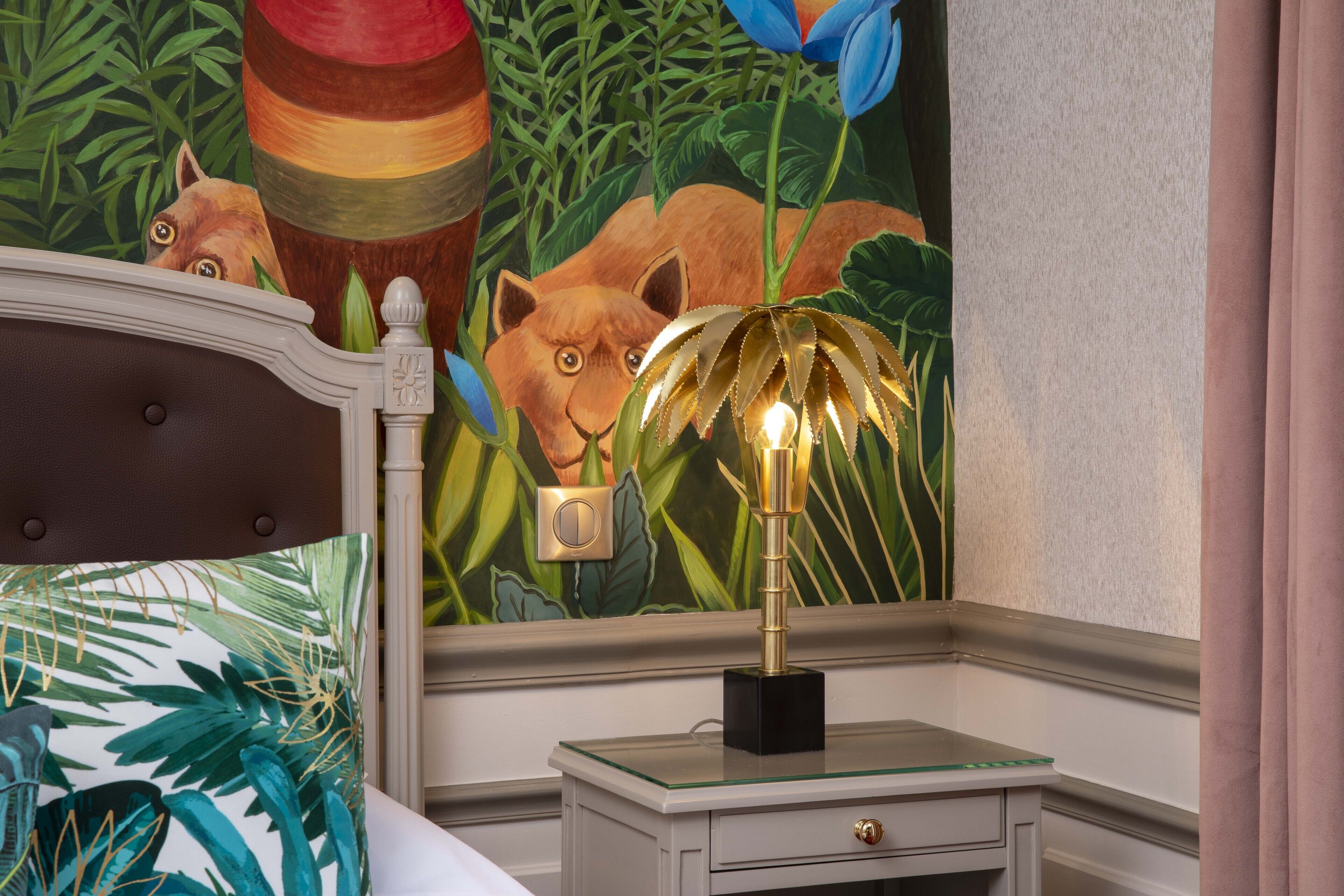 classic double room, 1 double bed, accessible through stairs from the fifth floor  | in-room safe, individually decorated, individually furnished, desk