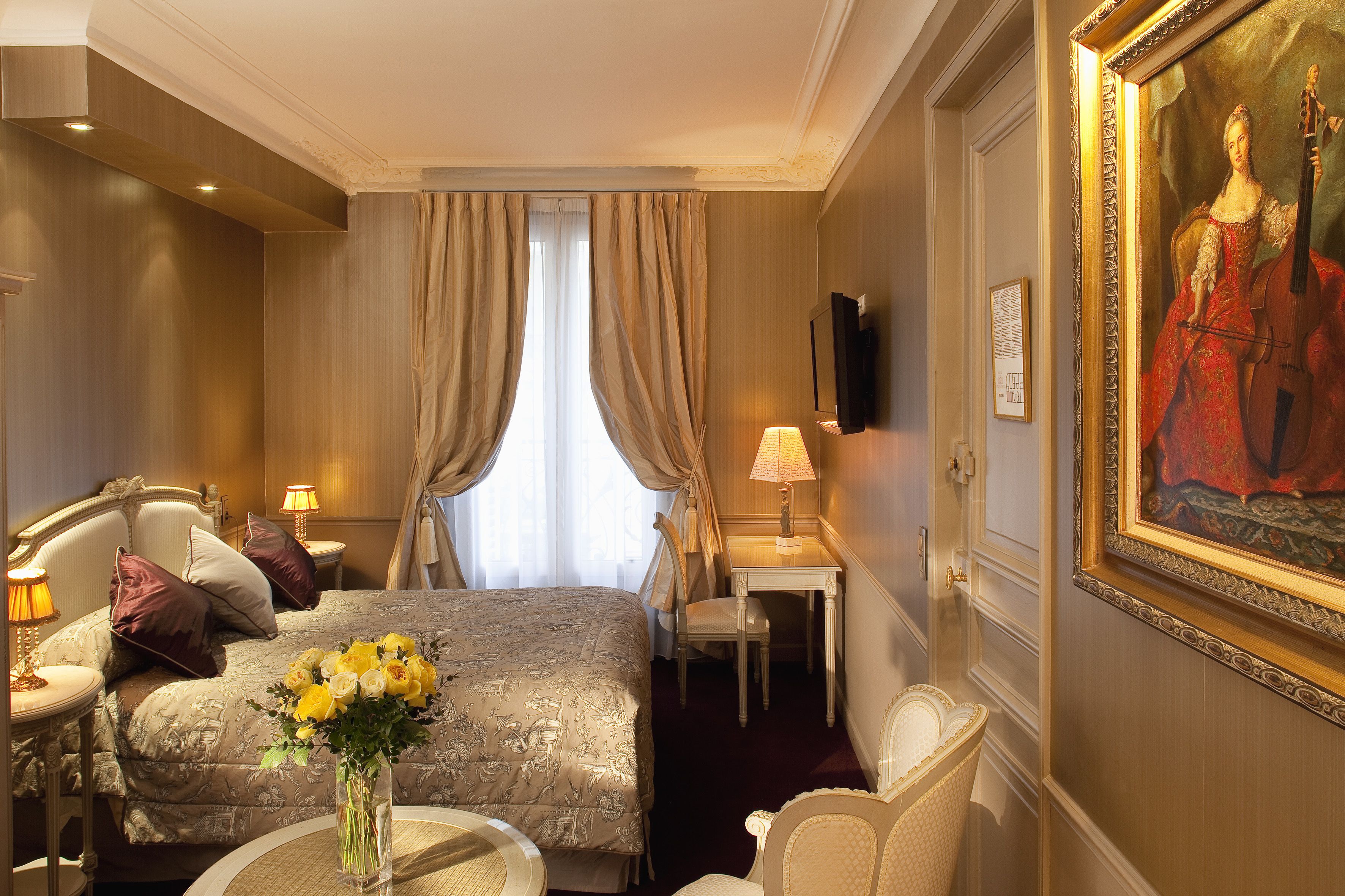 in-room safe, individually decorated, individually furnished, desk