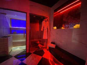 Sauna, bain de vapeur, bain turc/hammam, massage en profondeur