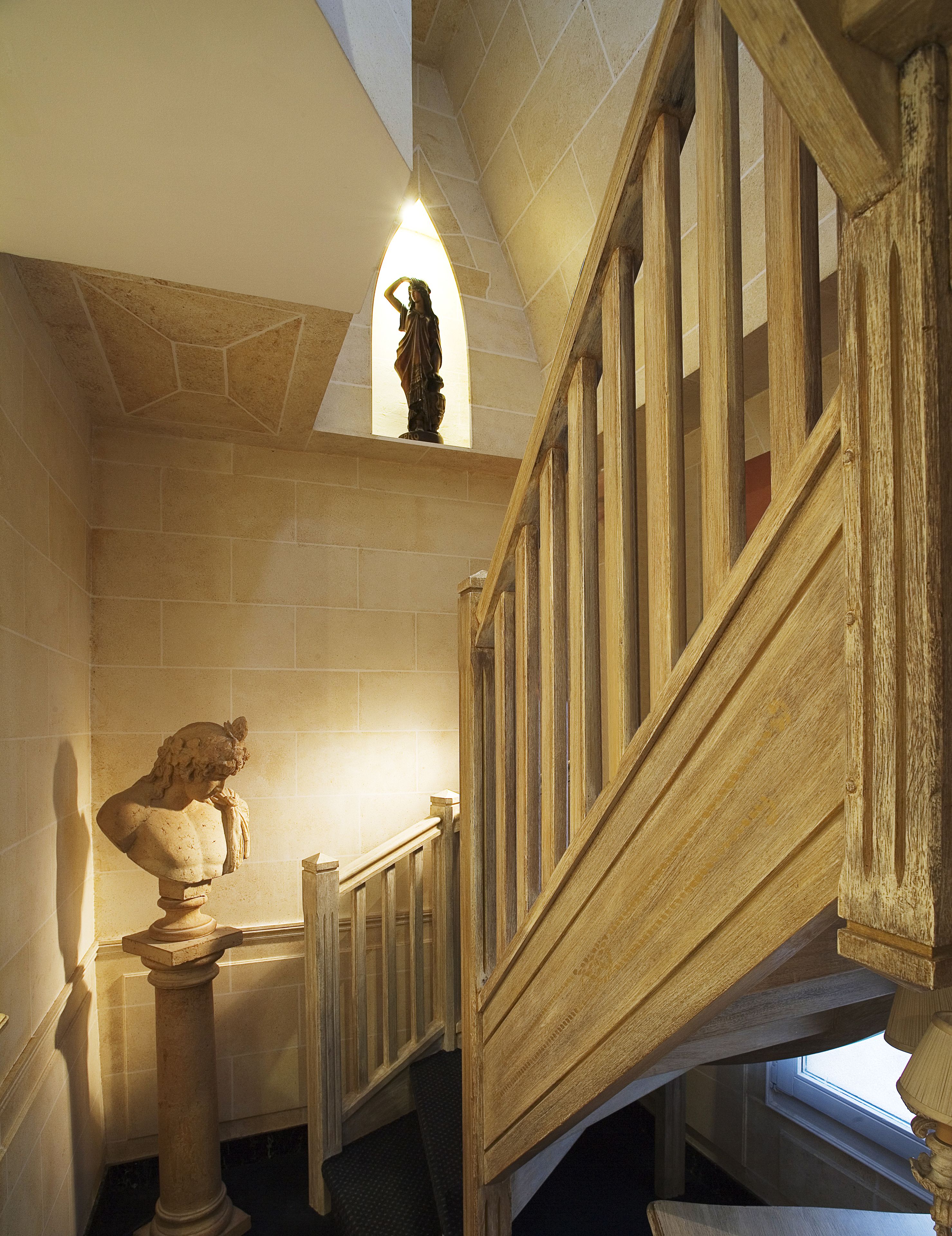 classic double room, 1 double bed, accessible through stairs from the fifth floor  | floor plan