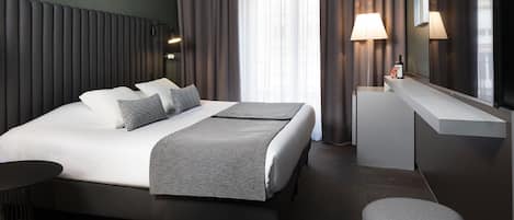 Minibar, Zimmersafe, Schreibtisch, schallisolierte Zimmer