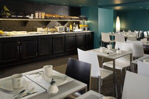 Daily buffet breakfast (EUR 18 per person)