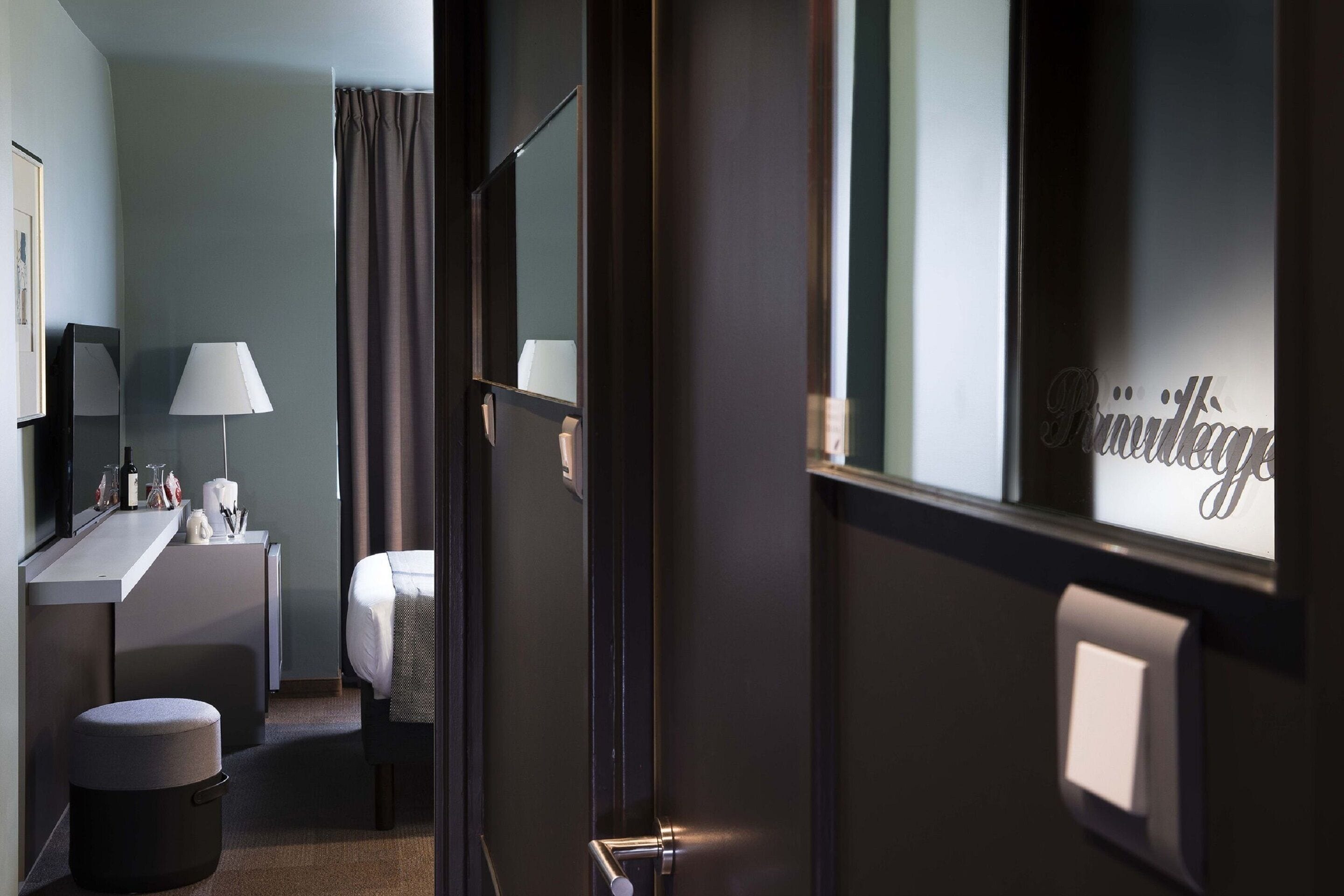 minibar, in-room safe, desk, soundproofing