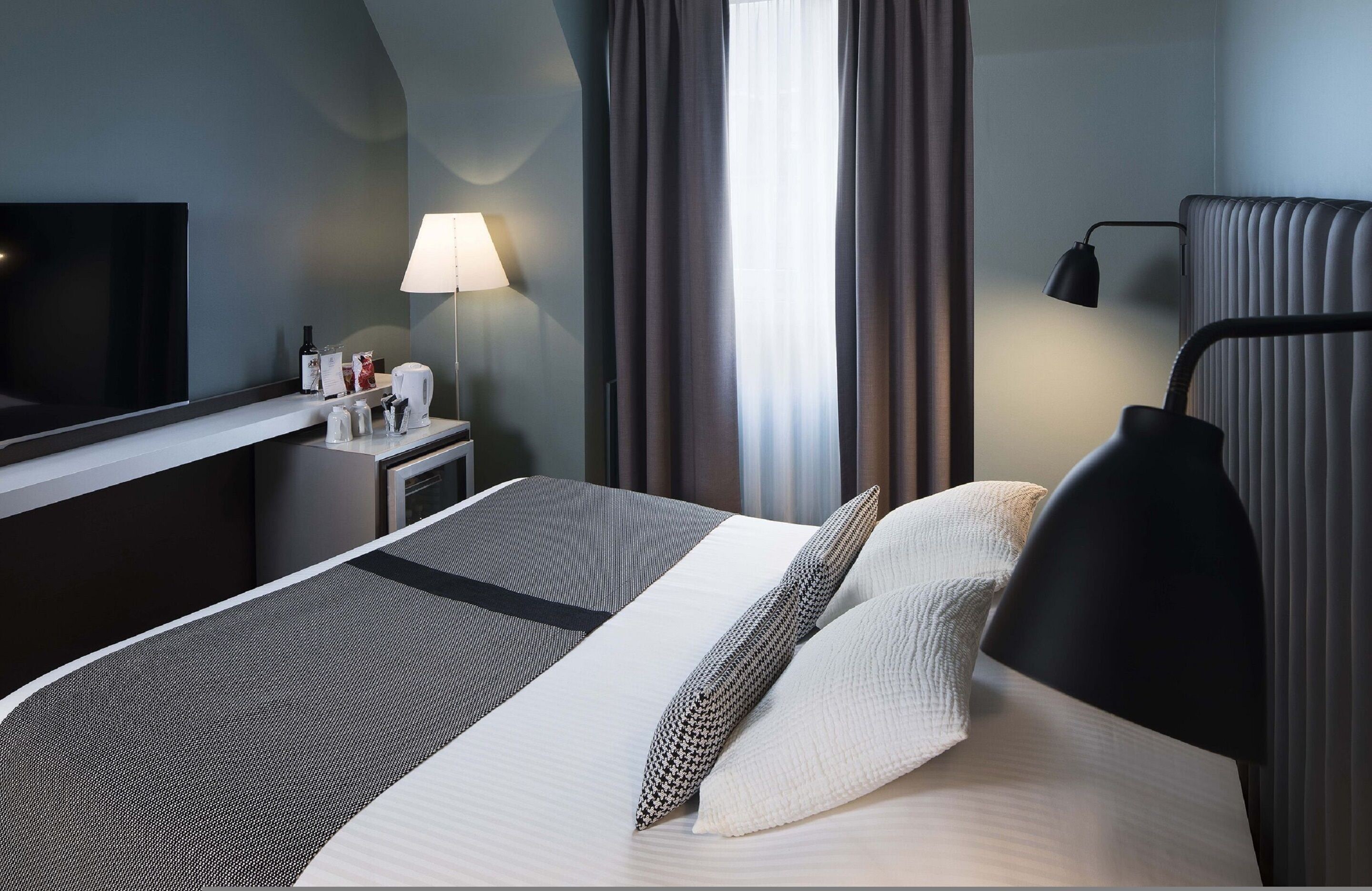 minibar, in-room safe, desk, soundproofing