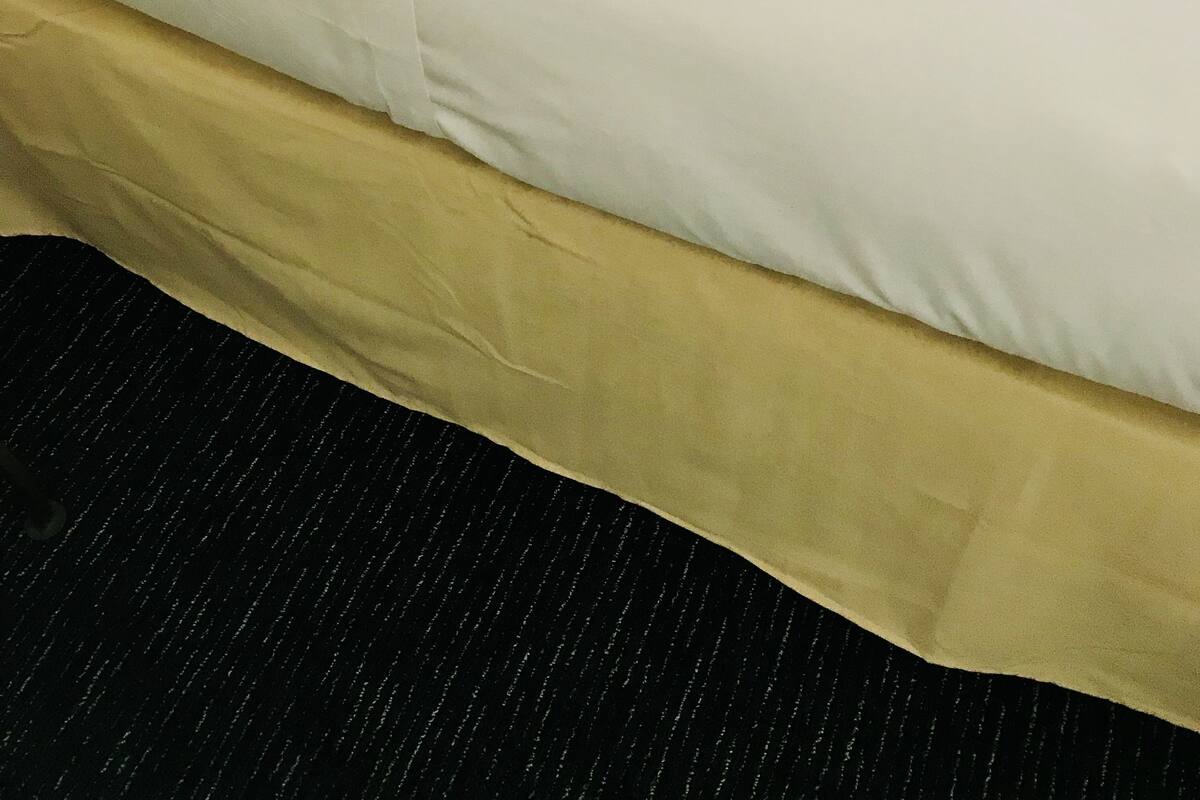 고급 침구, 미니바, 객실 내 금고, 책상