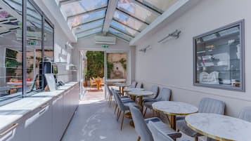 Dagelijks ontbijtbuffet (toeslag)