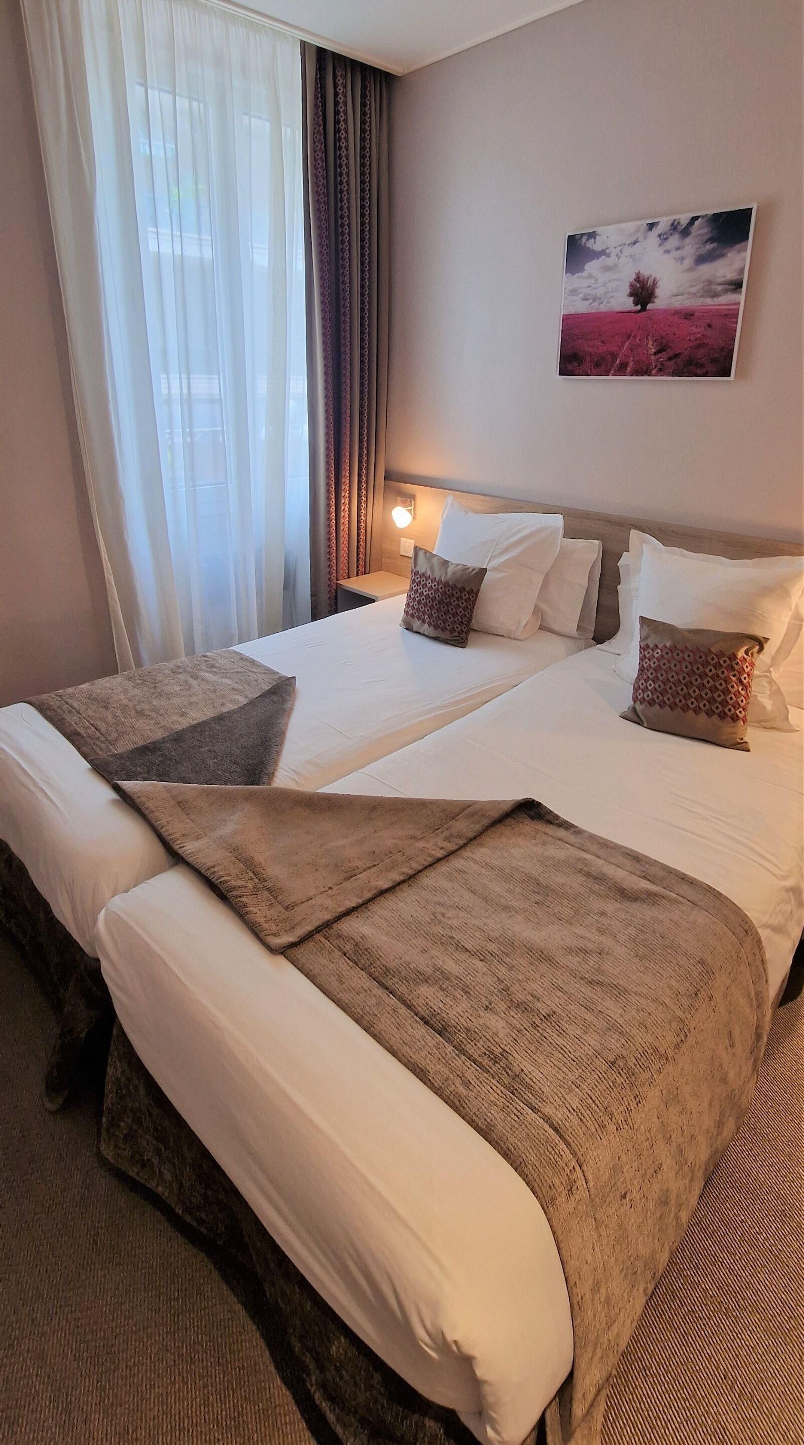 1 bedroom, premium bedding, memory-foam beds, in-room safe