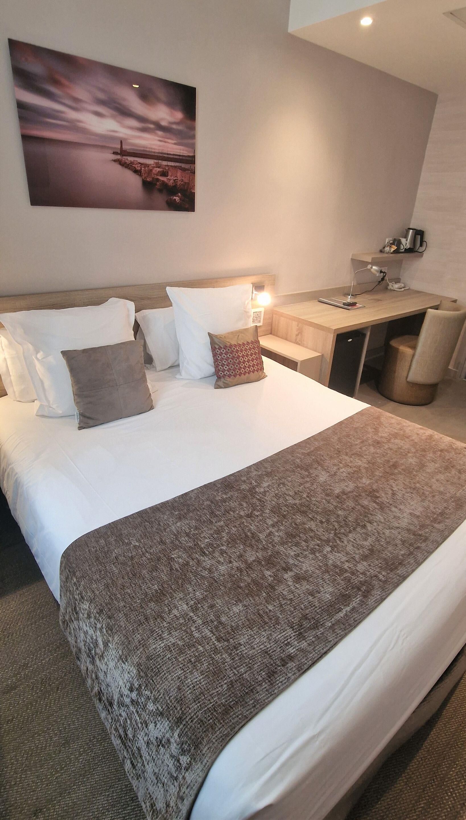 1 bedroom, premium bedding, memory-foam beds, in-room safe