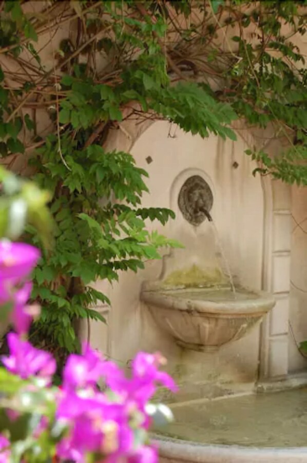 Exterior - Hotel de la Fontaine (Nice)
