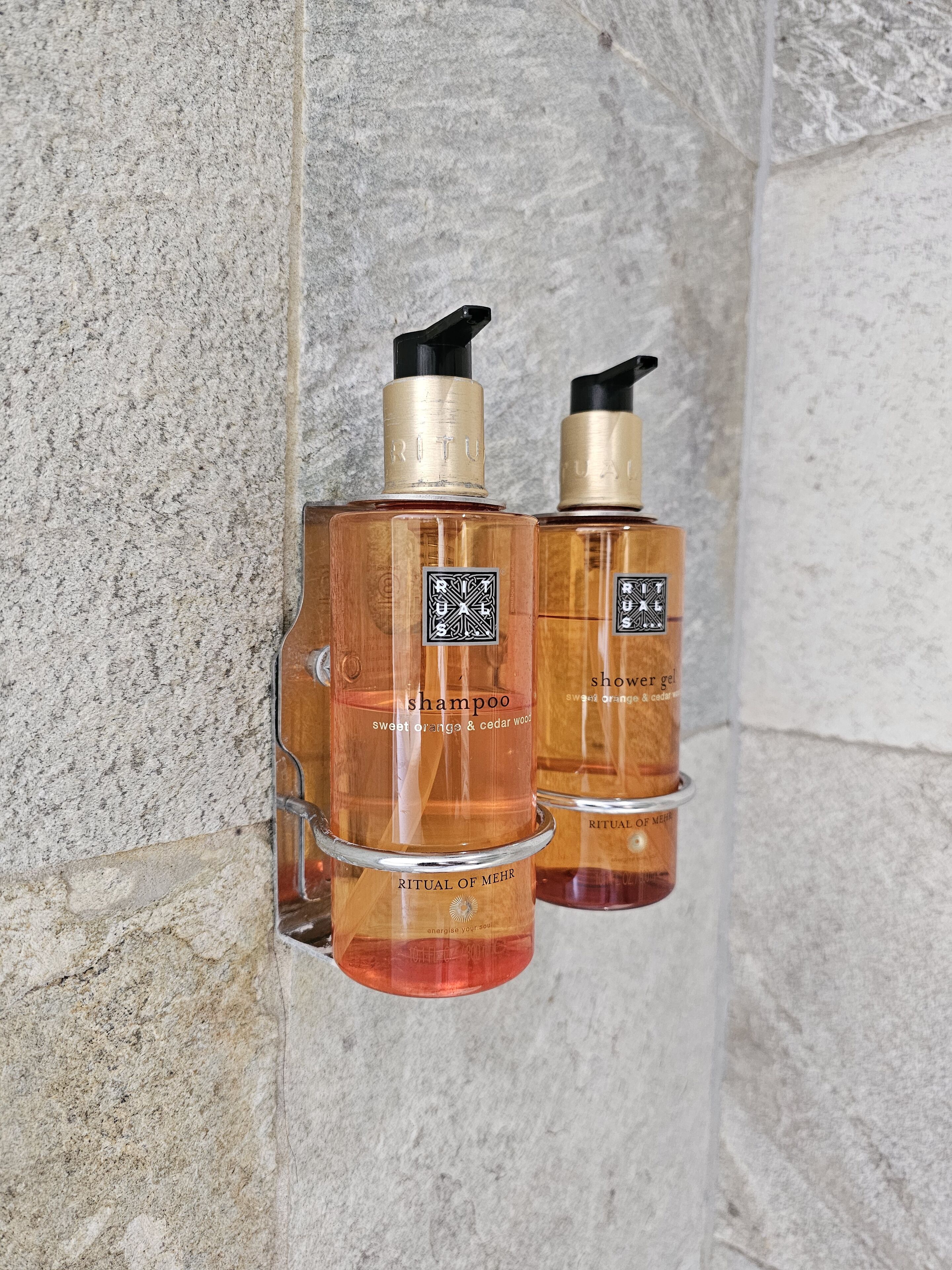 suite, 2 bedrooms | bathroom | hair dryer, towels