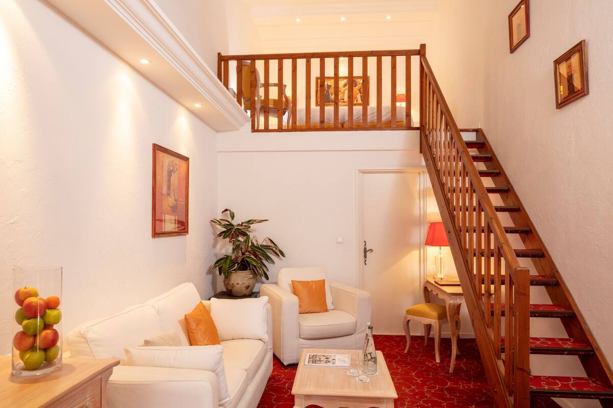 Duplex | Minibar, in-room safe, free WiFi, bed sheets