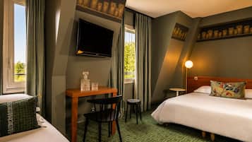 Superior Triple Room, 1 Bedroom | Premium bedding, Select Comfort beds, in-room safe, desk