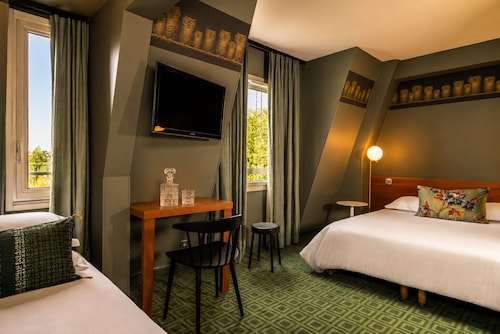 L'Hôtel - Face au Château - Boutique Hôtel et Séminaires