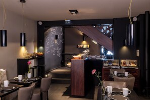 Restaurant - L'Hôtel - Face au Château - Boutique Hôtel et Séminaires (Nantes)