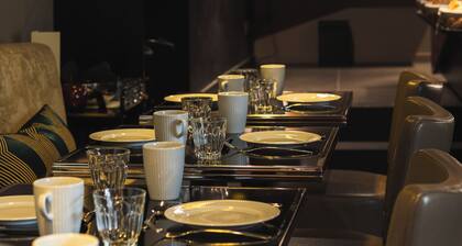 L'Hôtel - Face au Château - Boutique Hôtel et Séminaires
