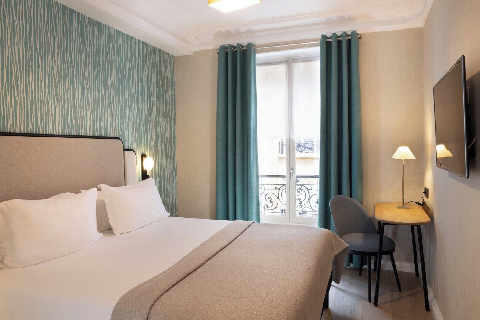 deluxe room | 1 bedroom, premium bedding, in-room safe, desk