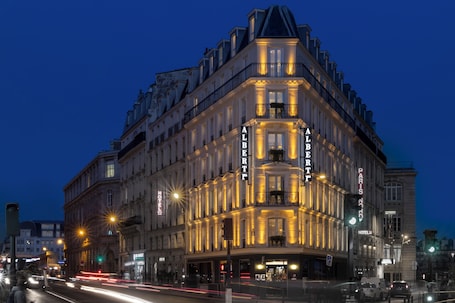Front of property. Hotel Albert 1er Paris Lafayette