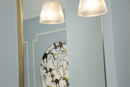 Hotel Pastel Paris - Image 30
