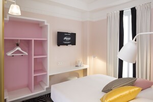 Hotel Pastel Paris