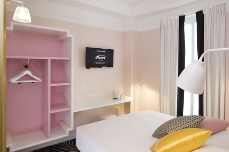 Hotel Pastel Paris - Image 37