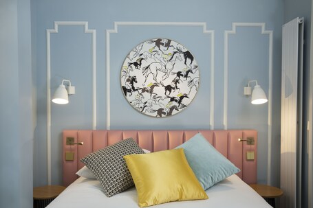 Hotel Pastel Paris - Image 34