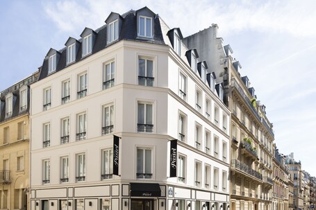 Hotel Pastel Paris - Image 1