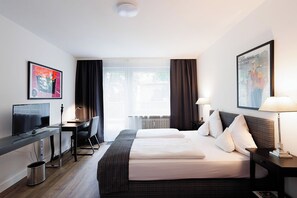 Doppia Superior, vista cortile | Biancheria da letto ipoallergenica, copriletto in piuma