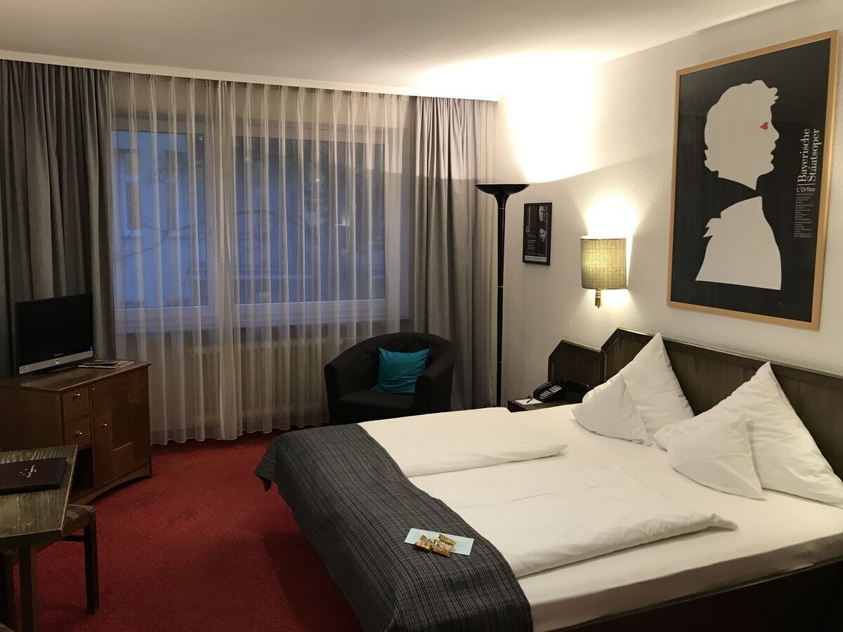 Hypo-allergenic bedding, down comforters, Select Comfort beds