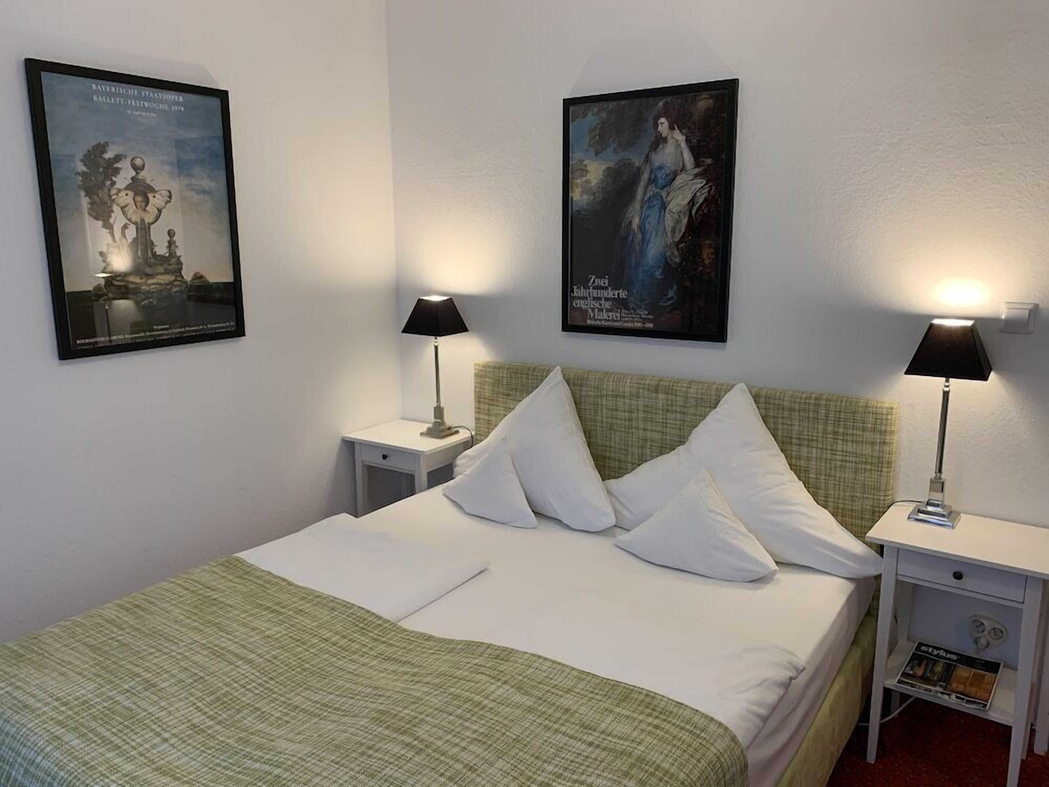 Hypo-allergenic bedding, down comforters, Select Comfort beds
