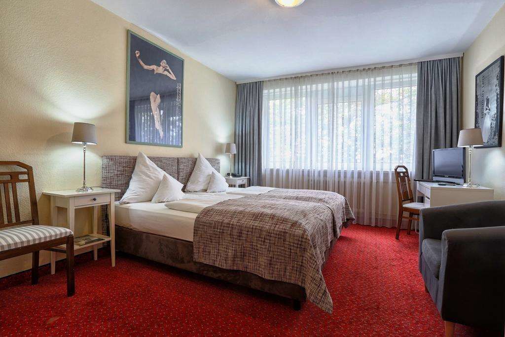 Hypo-allergenic bedding, down comforters, Select Comfort beds