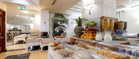 Colazione a buffet inclusa, servita tutte le mattine