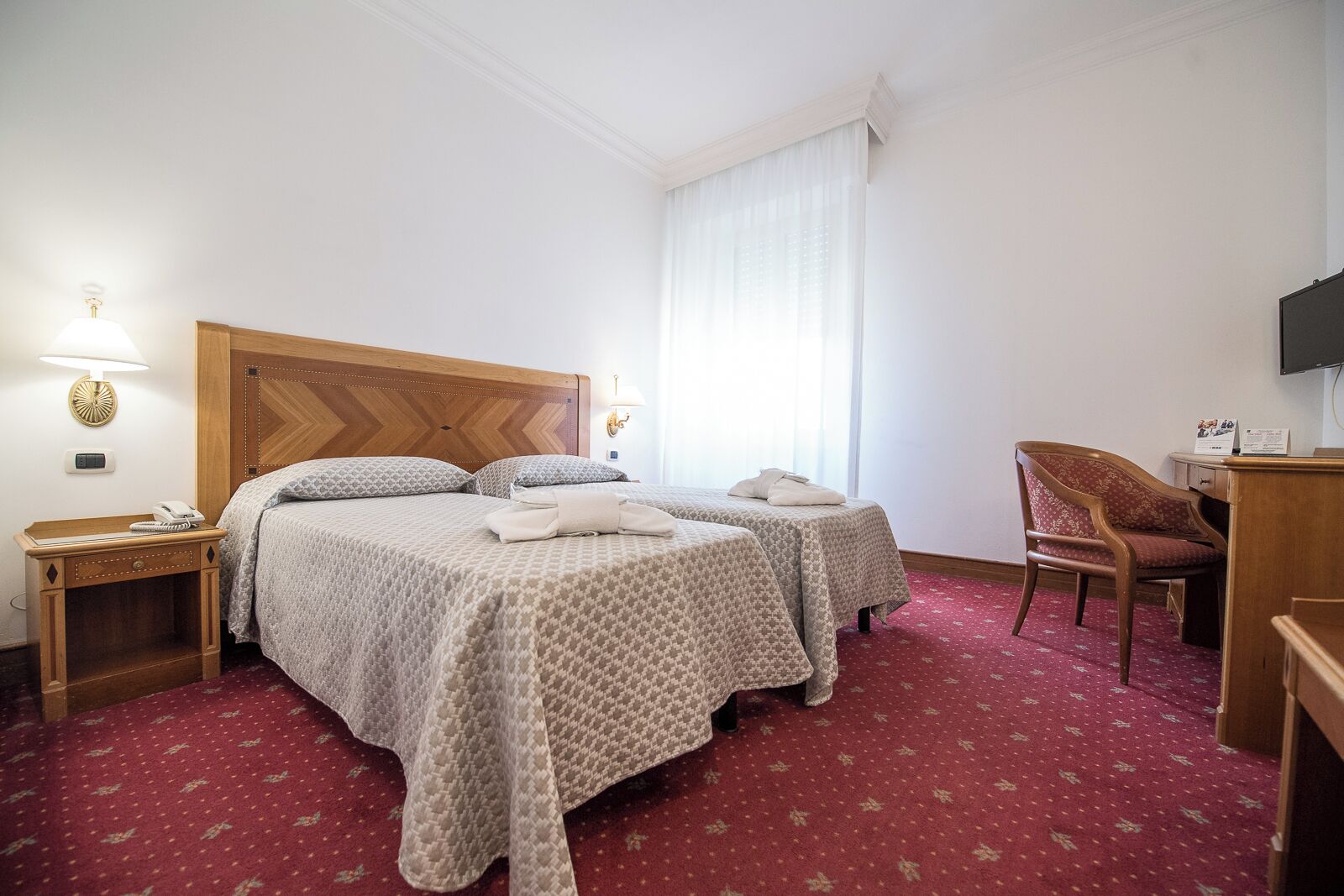 Standard Room, 2 Twin Beds, Non Smoking | In-room safe, desk, iron/ironing board, free cribs/infant beds