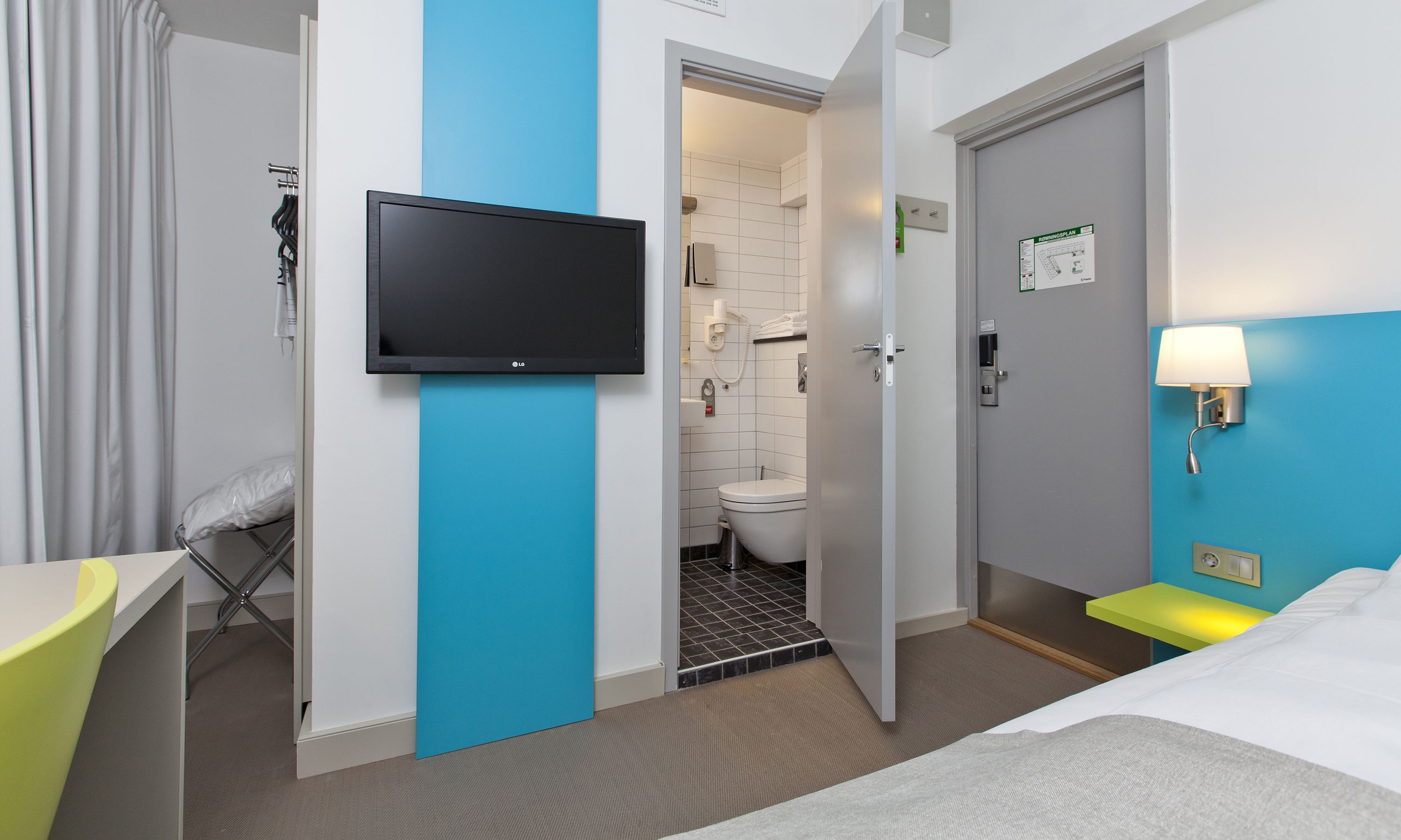 pillow-top beds, in-room safe, desk, laptop workspace