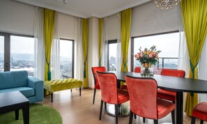 Standard Suite, Non Smoking | Premium bedding, desk, free WiFi, bed sheets - Thon Hotel Slottsparken (Oslo)