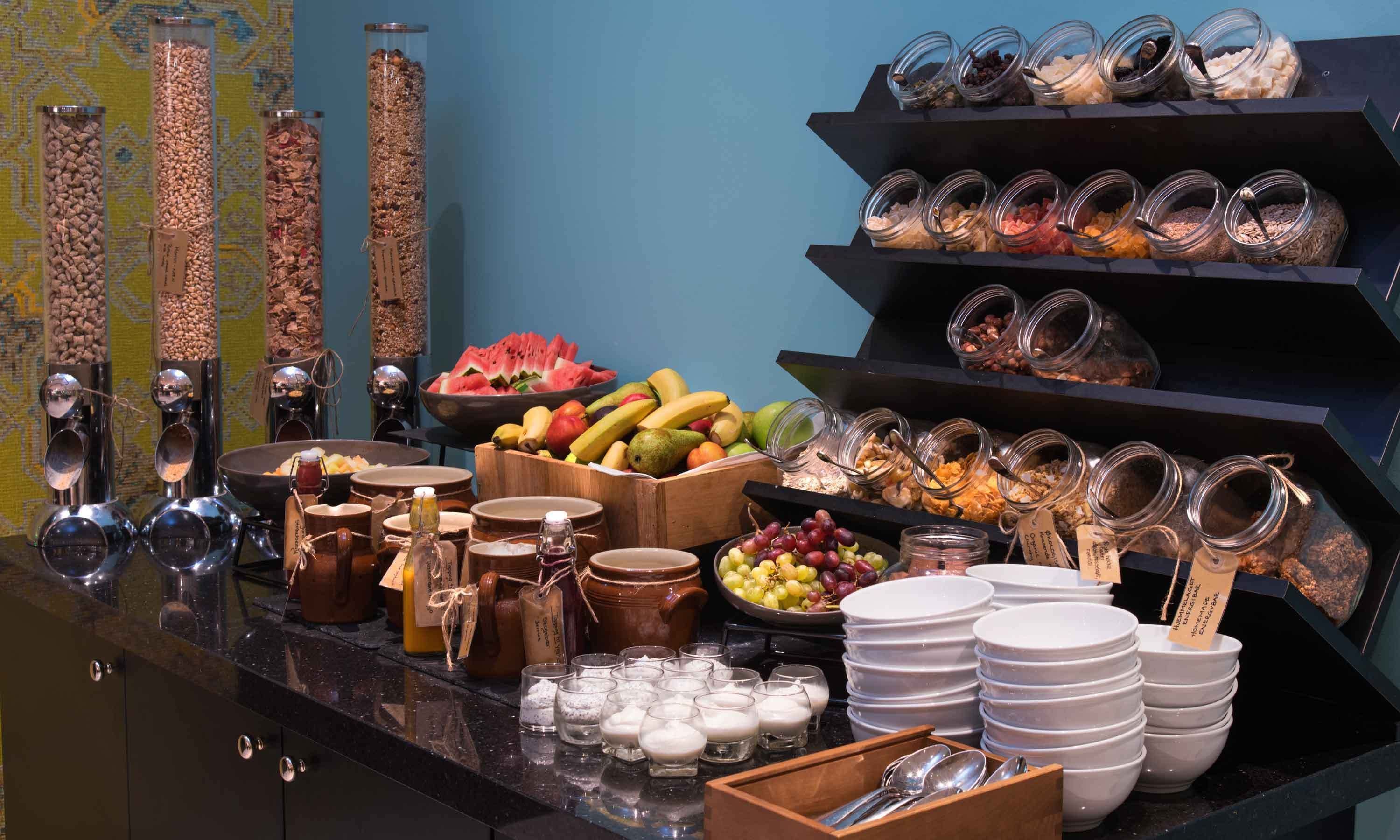 Free daily buffet breakfast