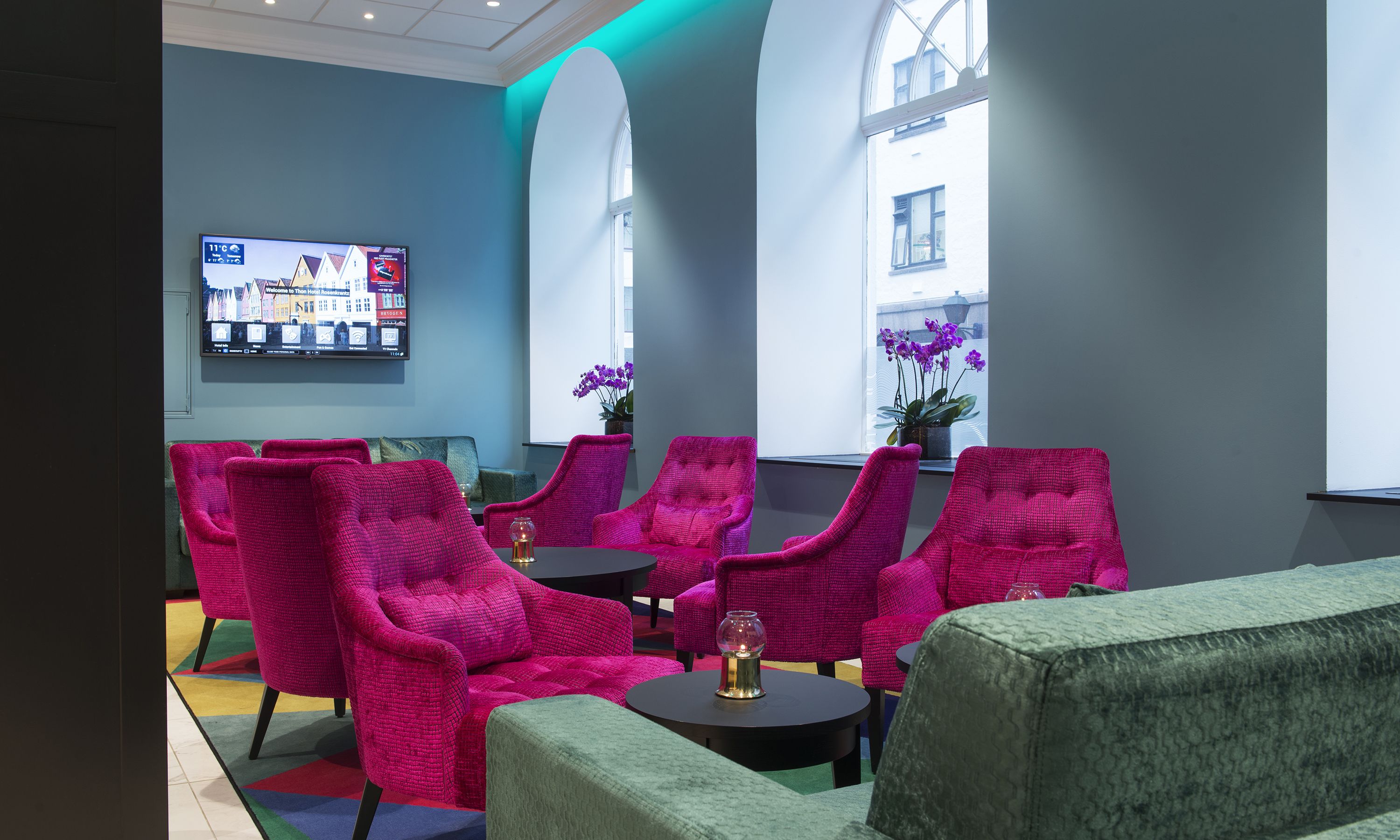 Lobby-lounge