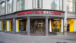 A hotel named 'Thon Hotel Spectrum' with a modern facade, large windows, and a glass entrance. - Thon Hotel Spectrum (Oslo)