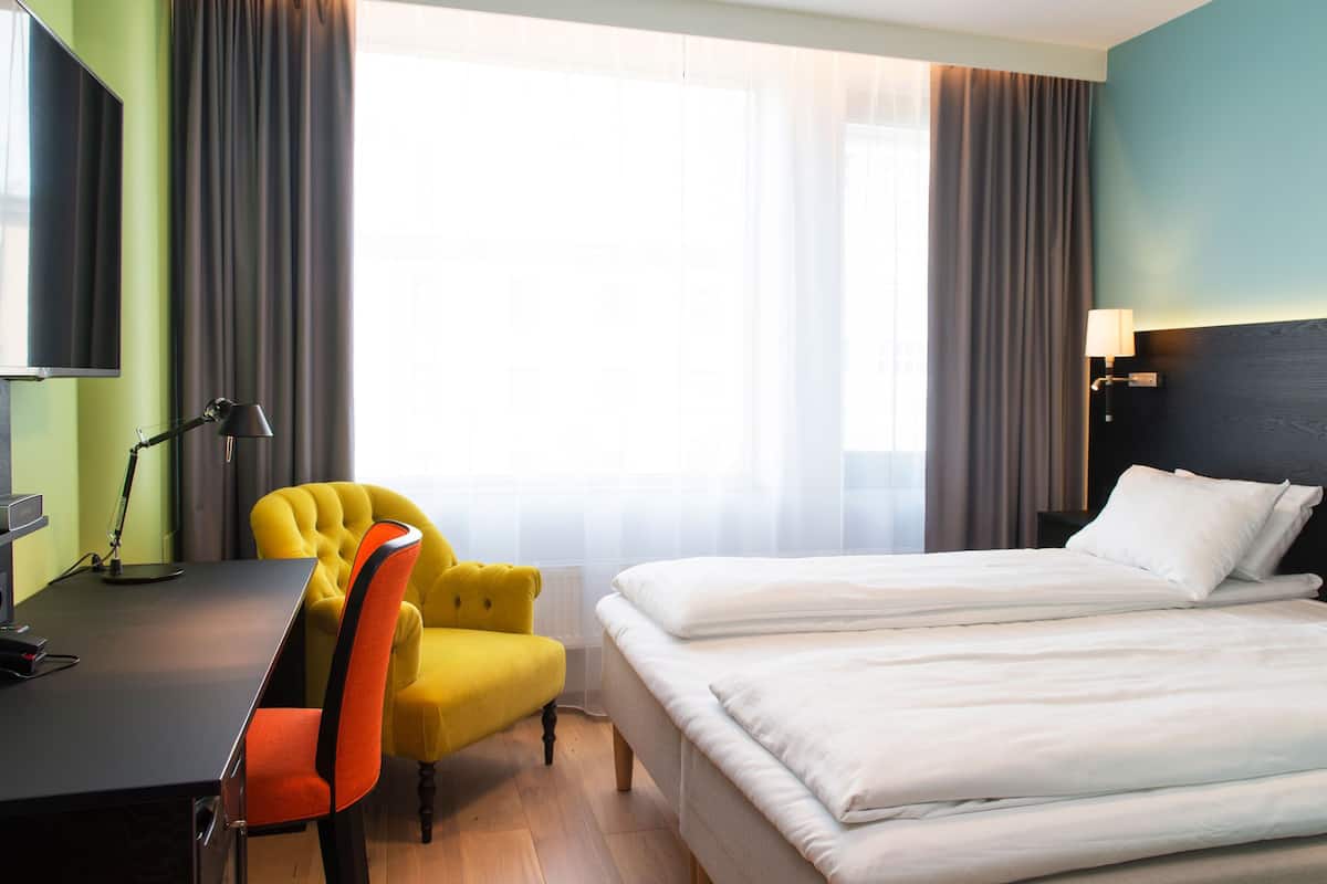 Premium bedding, in-room safe, desk, blackout curtains