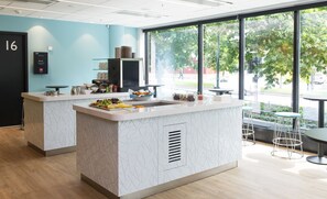 Petit déjeuner buffet compris tous les jours