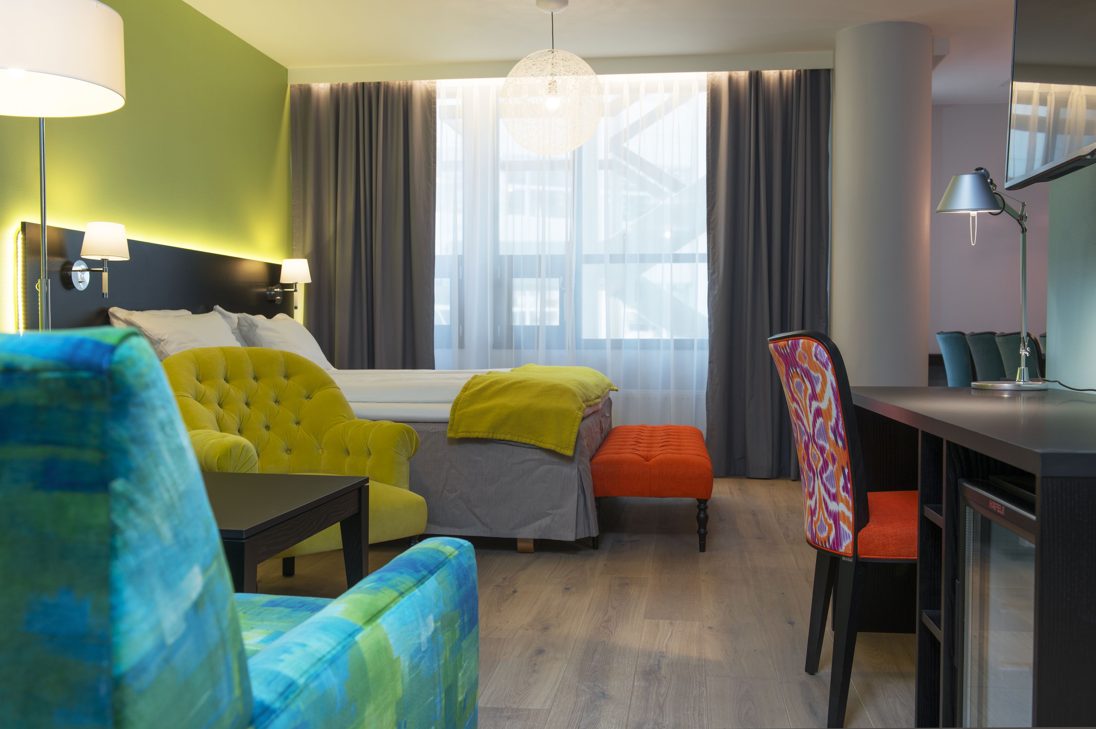 business room, non smoking | premium bedding, in-room safe, desk, blackout curtains