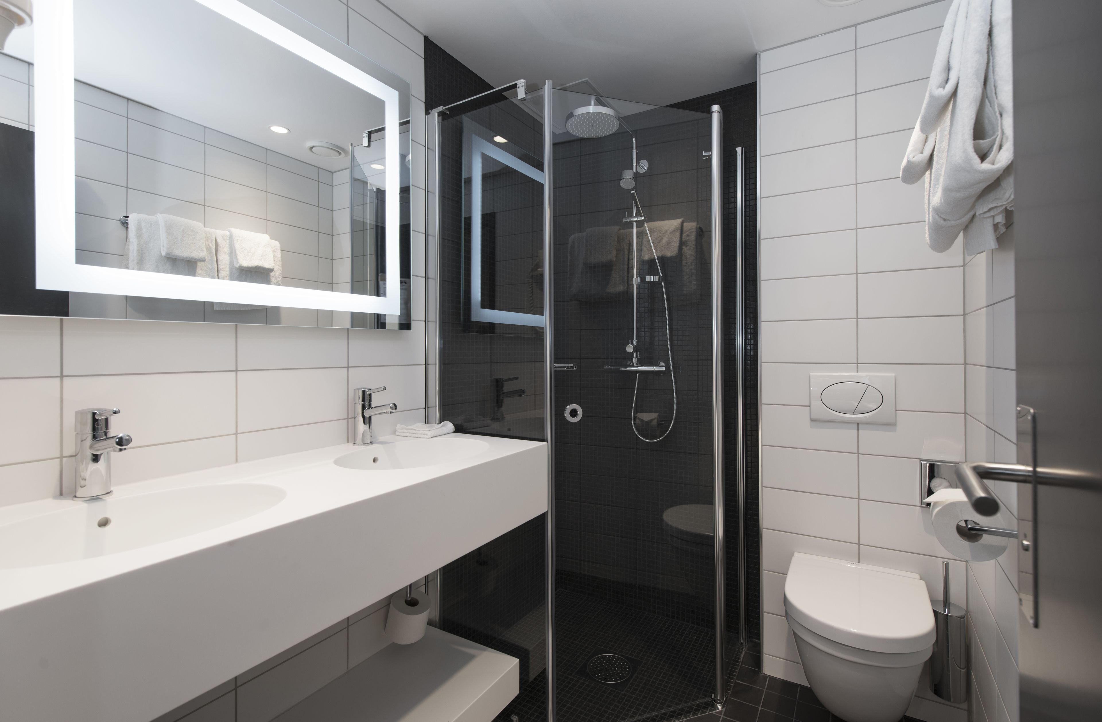 business room, non smoking | bathroom | shower, rainfall showerhead, hair dryer, heated floors