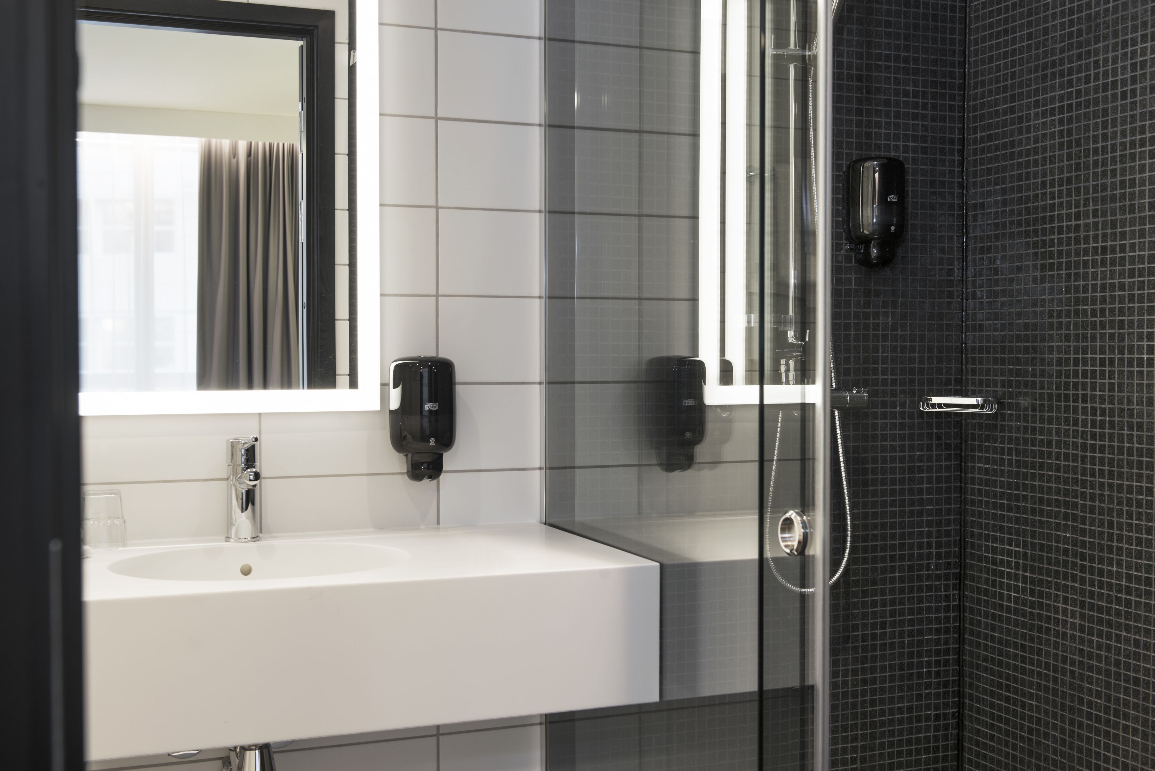 superior room, non smoking | bathroom | shower, rainfall showerhead, hair dryer, heated floors