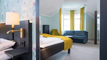 Family Room, Non Smoking (Standard) | Iron/ironing board, free WiFi, bed sheets