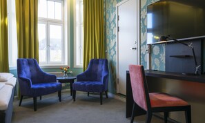 Standard Twin Room, Non Smoking | Desk, laptop workspace, iron/ironing board, free WiFi
