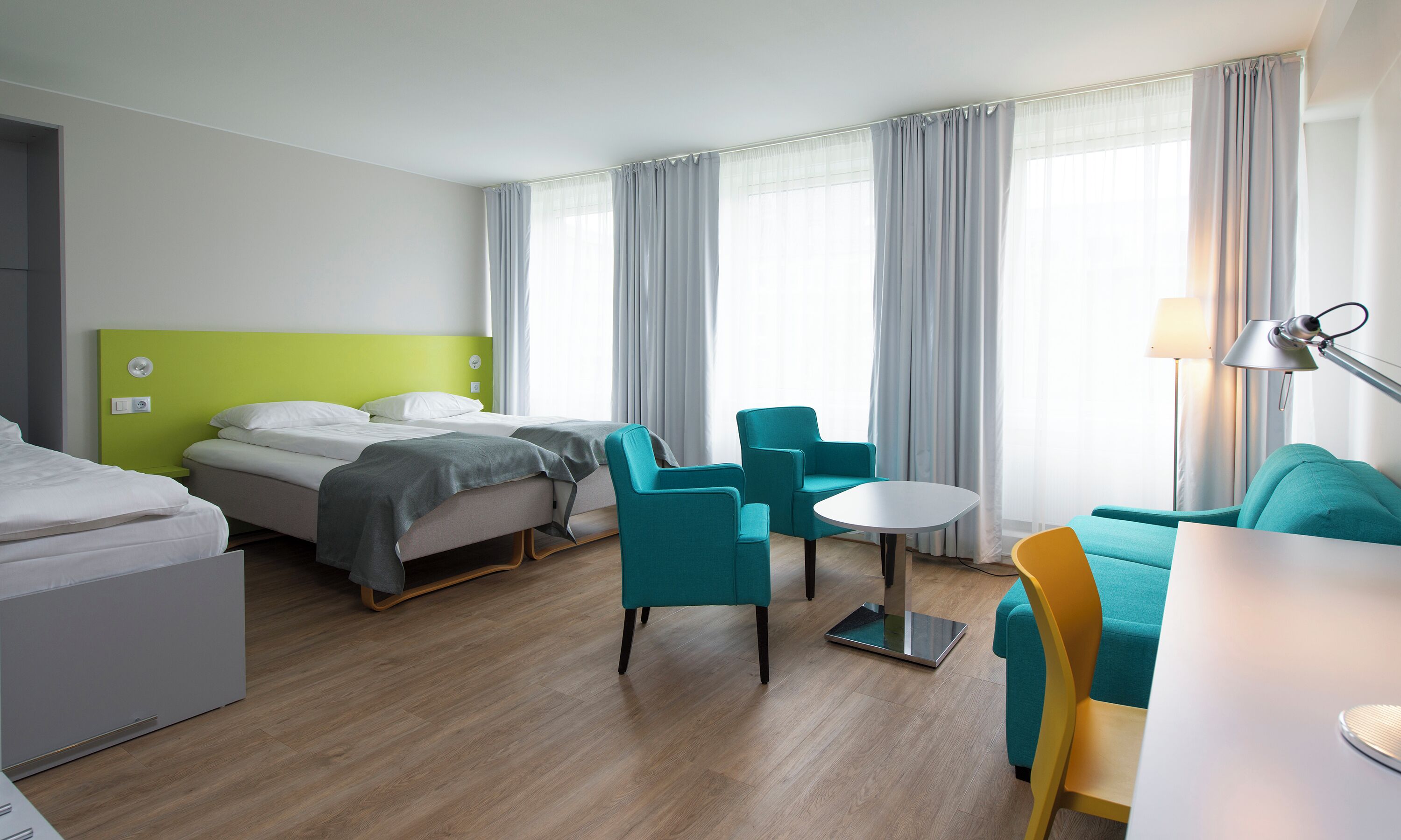 Kamar Keluarga, 1 Tempat Tidur Double atau 2 Tempat Tidur Twin, Bebas Asap Rokok (Standard) | Meja kerja, ruang kerja ramah laptop, Wi-Fi gratis, dan seprai linen