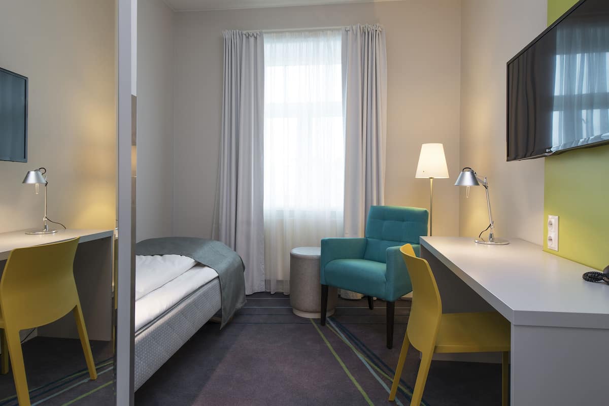 standard single room, non smoking | 1 bedroom, desk, laptop workspace, free wifi