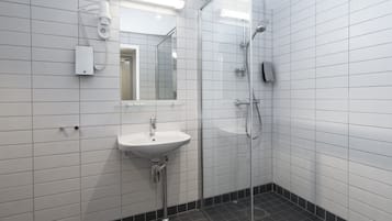 Douche, sĂšche-cheveux, chauffage par le sol (salle de bains)