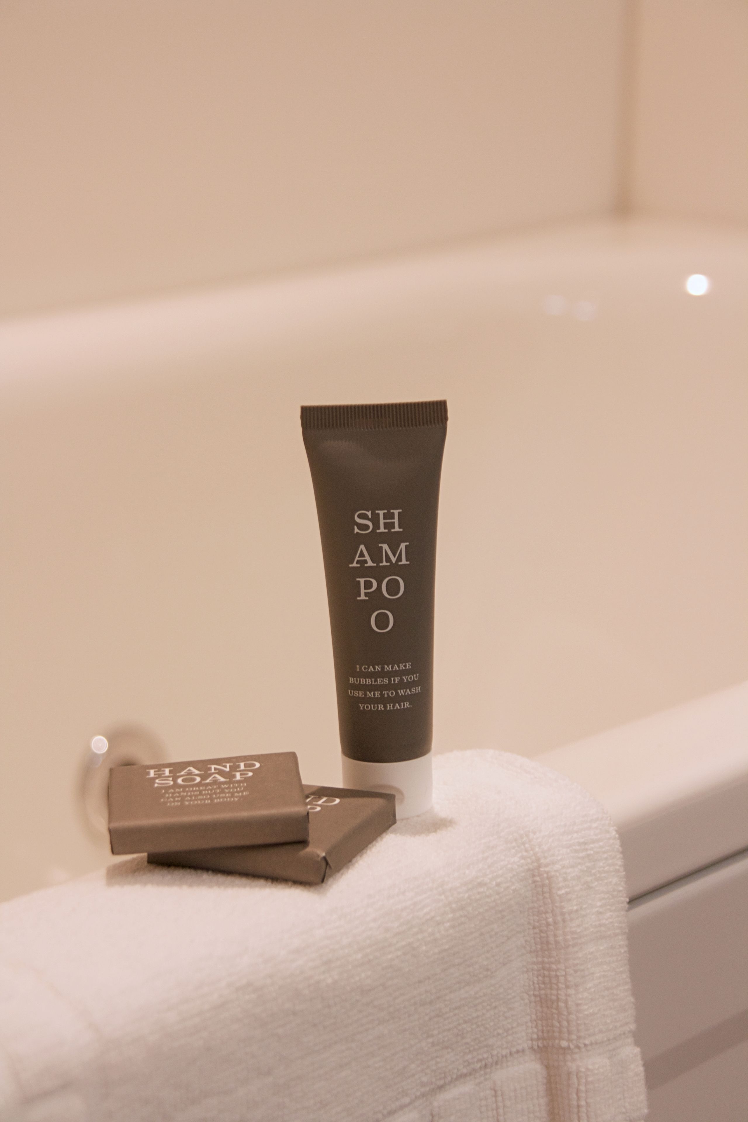 standard twin room, non smoking | bathroom | free toiletries, hair dryer, towels