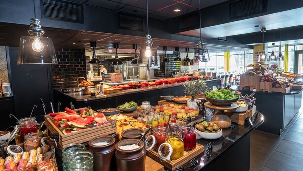A buffet with various food items and beverages. - Thon Hotel Bergen Airport (Bergen)
